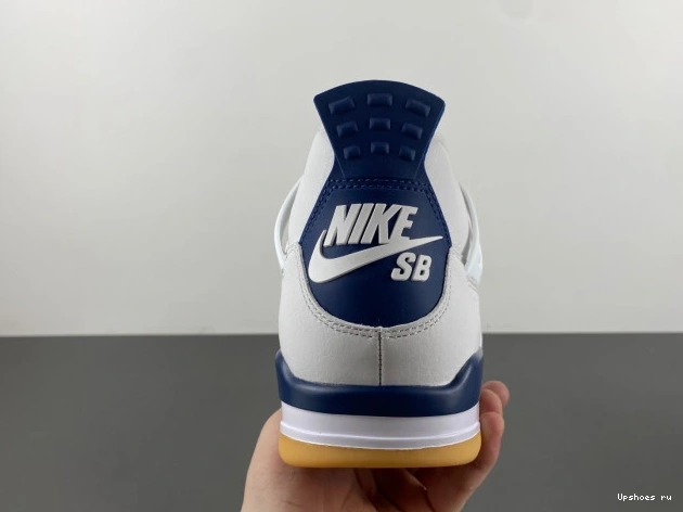 DR5415-100 4  SB Navy Jordan Retro 0821